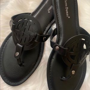 Woman Sandal Sz 7-8.5